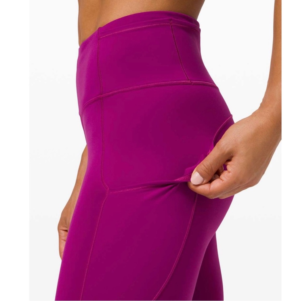 LULULEMON X PELOTON Fast and Free Tight II 25"
Non-Reflective Nulux - Picture 4 of 16
